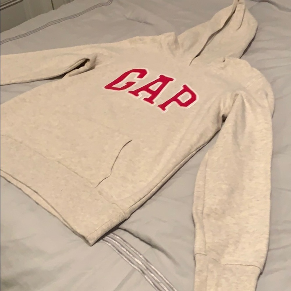 GAP Sweatshirt